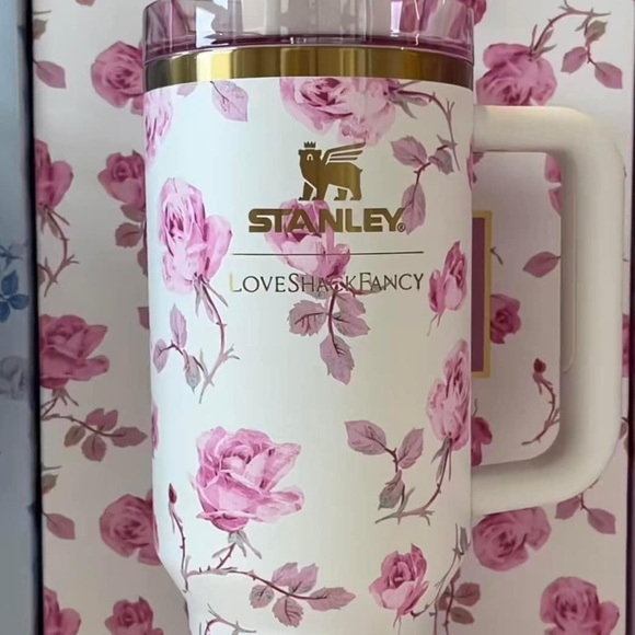 Not selling! In search of these 40 oz Stanley. - Picture 3 of 4